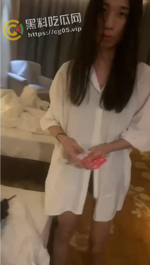 约炮约到大屌萌妹！一摸比自己都大 差点走旱路 气的好兄弟直骂人  第10张