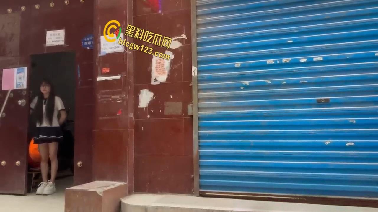 太原城中村爱情小巷，站街女丝袜翘臀勾魂，学生御姐巨乳应有尽有 !  第7张