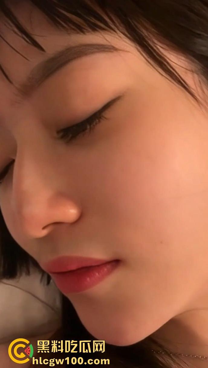 上海大学高颜值大四学姐【顾晓雨】跟富二代约炮视频曝光,娇喘声声红唇微颤,粉嫩吸引眼球。 第12张 上海大学高颜值大四学姐【顾晓雨】跟富二代约炮视频曝光,娇喘声声红唇微颤,粉嫩吸引眼球。 第12张