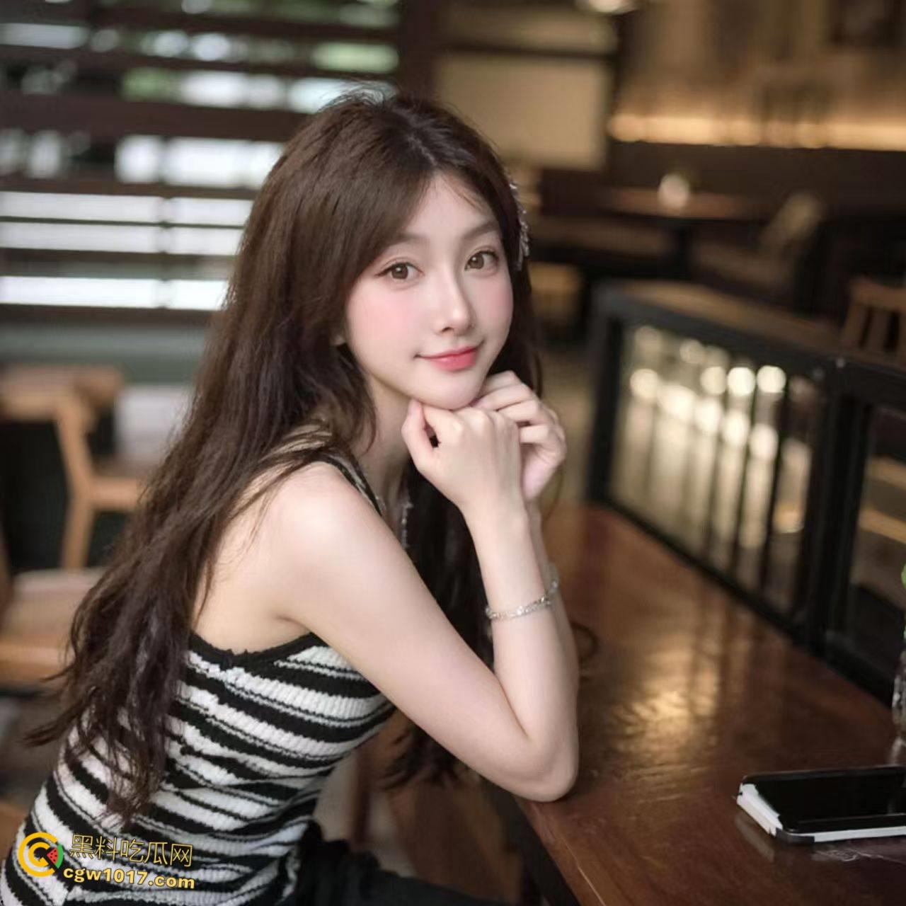 带好兄弟开荤，3p多次约我睡觉的表妹，反差小母狗喜欢真空，被蒙眼调教双洞齐开，被操的嘤嘤叫声音好甜阿 !  第2张