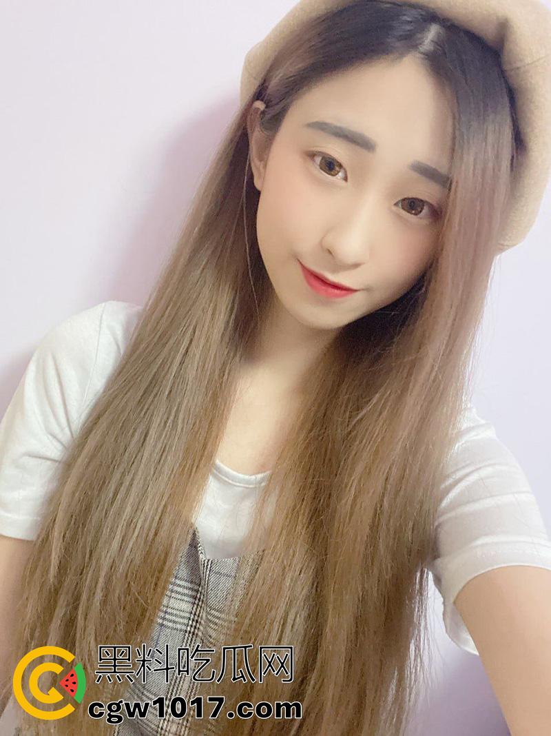 沈阳母狗幼师，昵称【小熊爱吃棒棒糖】，自述劈腿男友，约炮男友好兄弟，没事就在网上裸聊自慰给别人看！  第5张