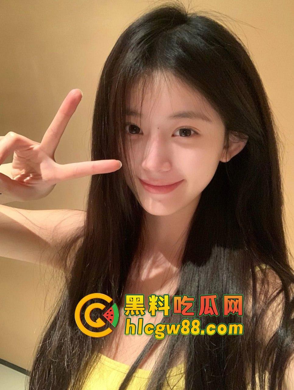 长沙榨汁姬学姐『 路瑶』狼人杀撸猫私人影院，床下高冷到底装御姐，床上可不是这个画风！  第4张