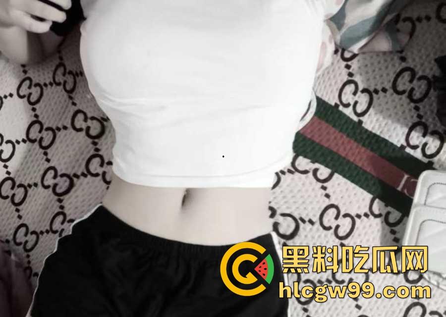 郑州幼师专业大学嫩妹【杨婷怡】自慰视频流出,巨乳白虎小蛮腰很有撸点,这是不是你的菜! 第5张 郑州幼师专业大学嫩妹【杨婷怡】自慰视频流出,巨乳白虎小蛮腰很有撸点,这是不是你的菜! 第5张