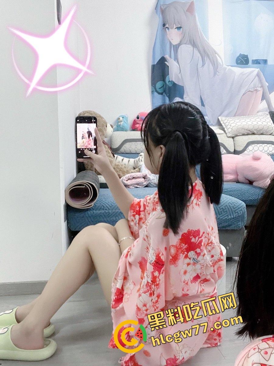 双马尾洛丽塔萌妹【璐璐】被金主包养，白丝嫩逼自慰骑假屌，粉嫩白虎被大鸡巴后入猛干！  第3张