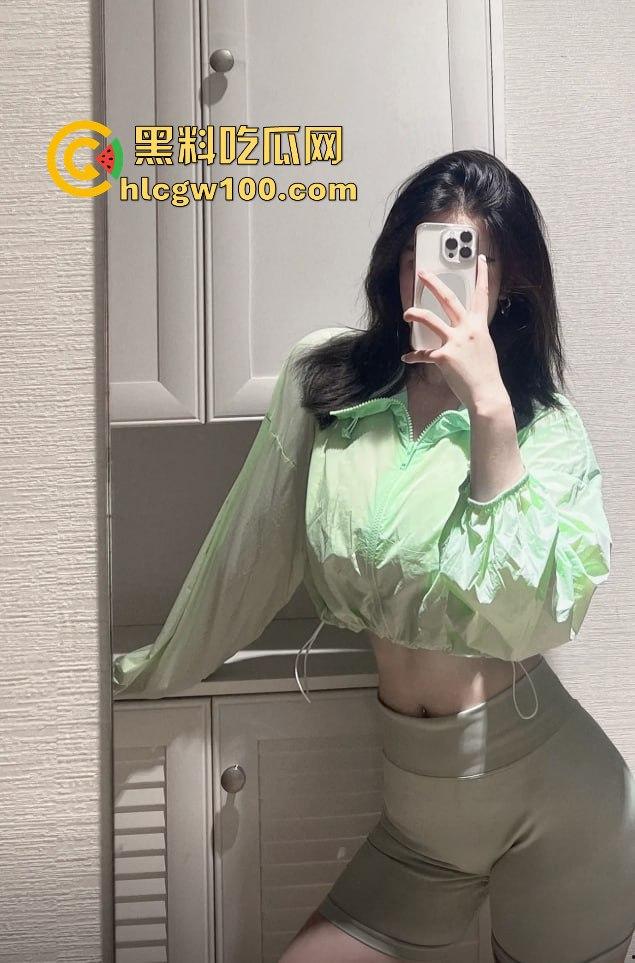 杭州健身教练『Monica』闲鱼大尺度卖二手衣，白花花大奶晃到天花板，不穿内衣拍视频惹圣母举报太可惜！  第8张