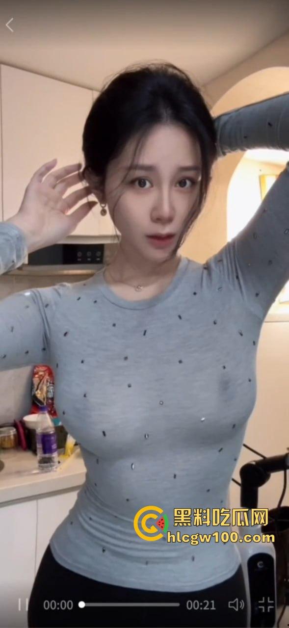 杭州健身教练『Monica』闲鱼大尺度卖二手衣，白花花大奶晃到天花板，不穿内衣拍视频惹圣母举报太可惜！  第9张