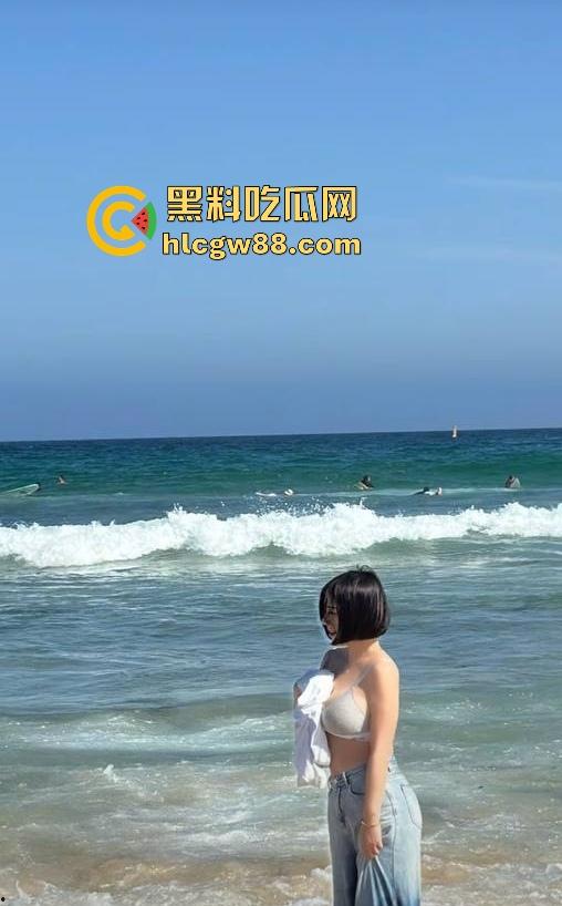 抖音巨乳肥臀反差网红坐拥97万粉丝【兔兔1104】线下约啪肥臀后入 揉奶抖臀 淫叫不断！  第11张