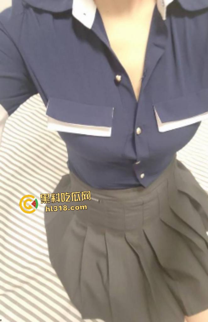 前夫养小三逼宫，儿子高考后母子联手翻盘，积攒许久的精子，后入射在屁股上还能再操一次！  第2张