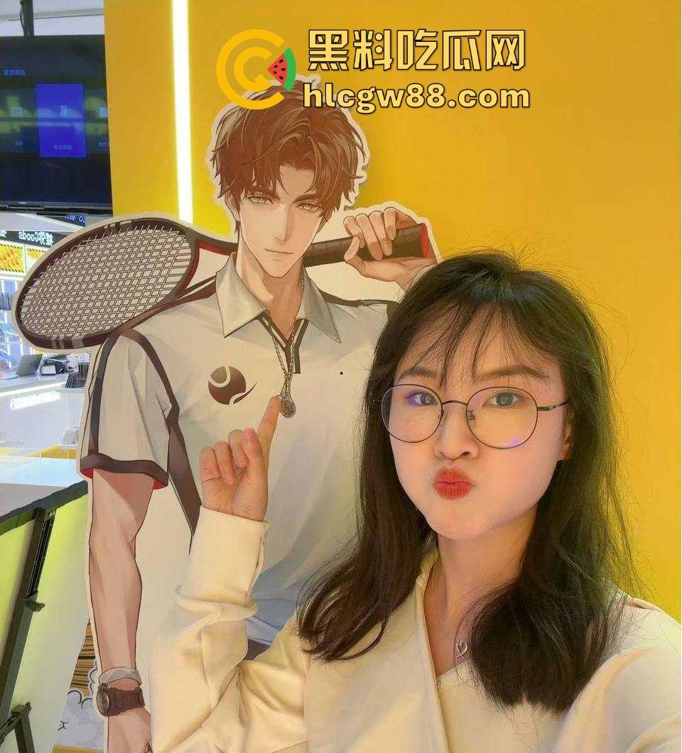 广东工业大学眼镜学生妹【周扬莹】男友相约酒店 情趣睡衣先上阵 男友大量精子往逼里面猛灌的视频曝光！  第5张