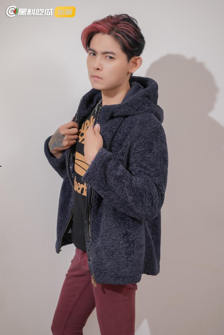 黑料吃瓜网出品-《江南第一小屌童锦程798&吴柳芳之花小龙&王老师爱情故事》全集! 第2张 黑料吃瓜网出品-《江南第一小屌童锦程798&吴柳芳之花小龙&王老师爱情故事》全集! 第2张