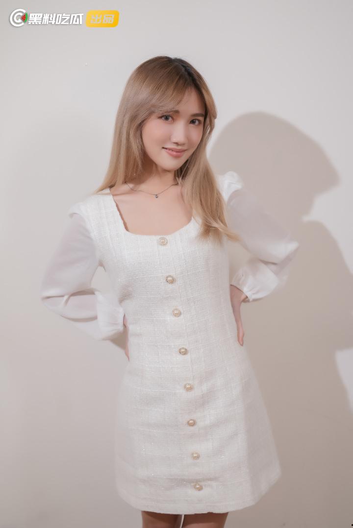 黑料吃瓜网出品-《江南第一小屌童锦程798&吴柳芳之花小龙&王老师爱情故事》全集! 第6张 黑料吃瓜网出品-《江南第一小屌童锦程798&吴柳芳之花小龙&王老师爱情故事》全集! 第6张