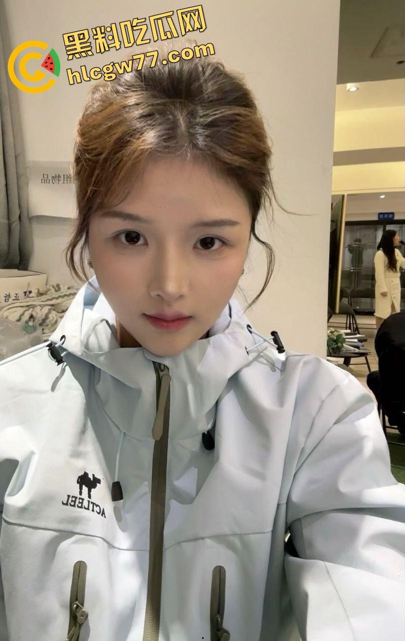 盐城师范学姐『许芷晴』舔棒跪好伺候年上叔叔,三十人轮插打通九道关,高潮喊狗狗想被操! 第7张 盐城师范学姐『许芷晴』舔棒跪好伺候年上叔叔,三十人轮插打通九道关,高潮喊狗狗想被操! 第7张