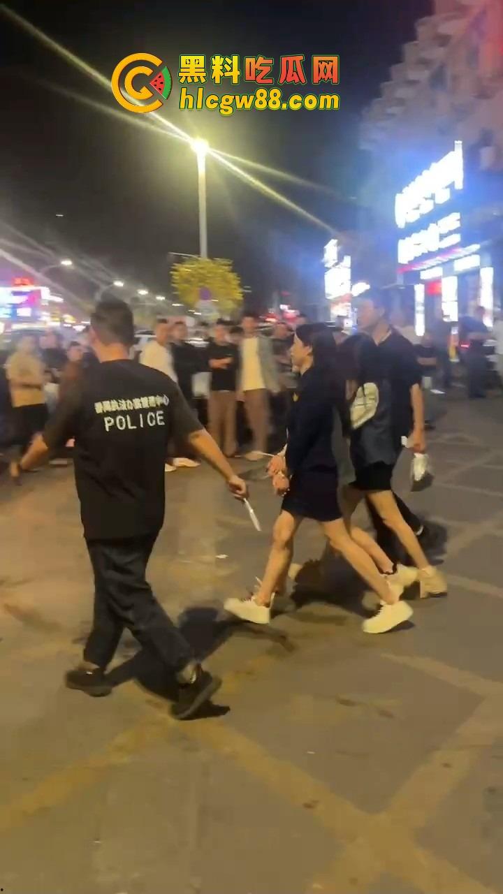 东莞净土不再，城市派对扫黄现场曝光，性感公主们排队上车，莞式传奇又少一处！  第5张