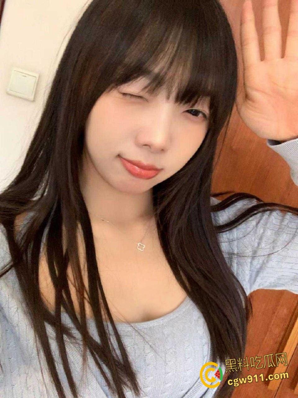 沈阳农业大学研究生【贺芳欣】，被前男友肆意调教无套爆操，玩腻后惨遭抛弃，眼镜妹不仅反差还傻白甜 ！  第1张