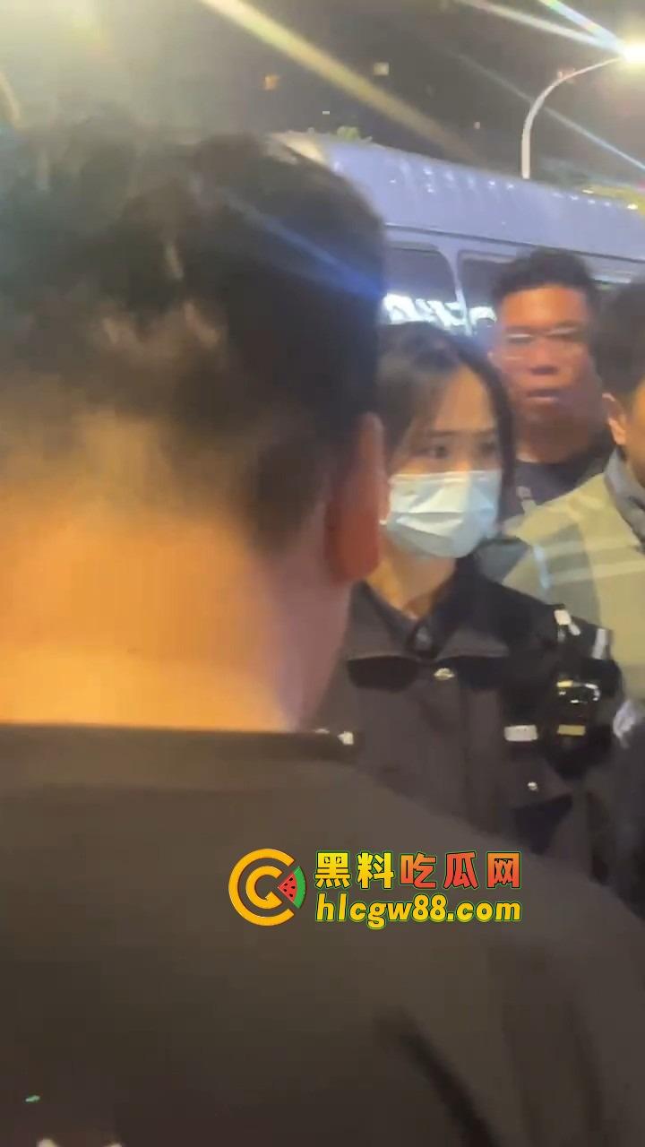 东莞净土不再，城市派对扫黄现场曝光，性感公主们排队上车，莞式传奇又少一处！  第10张