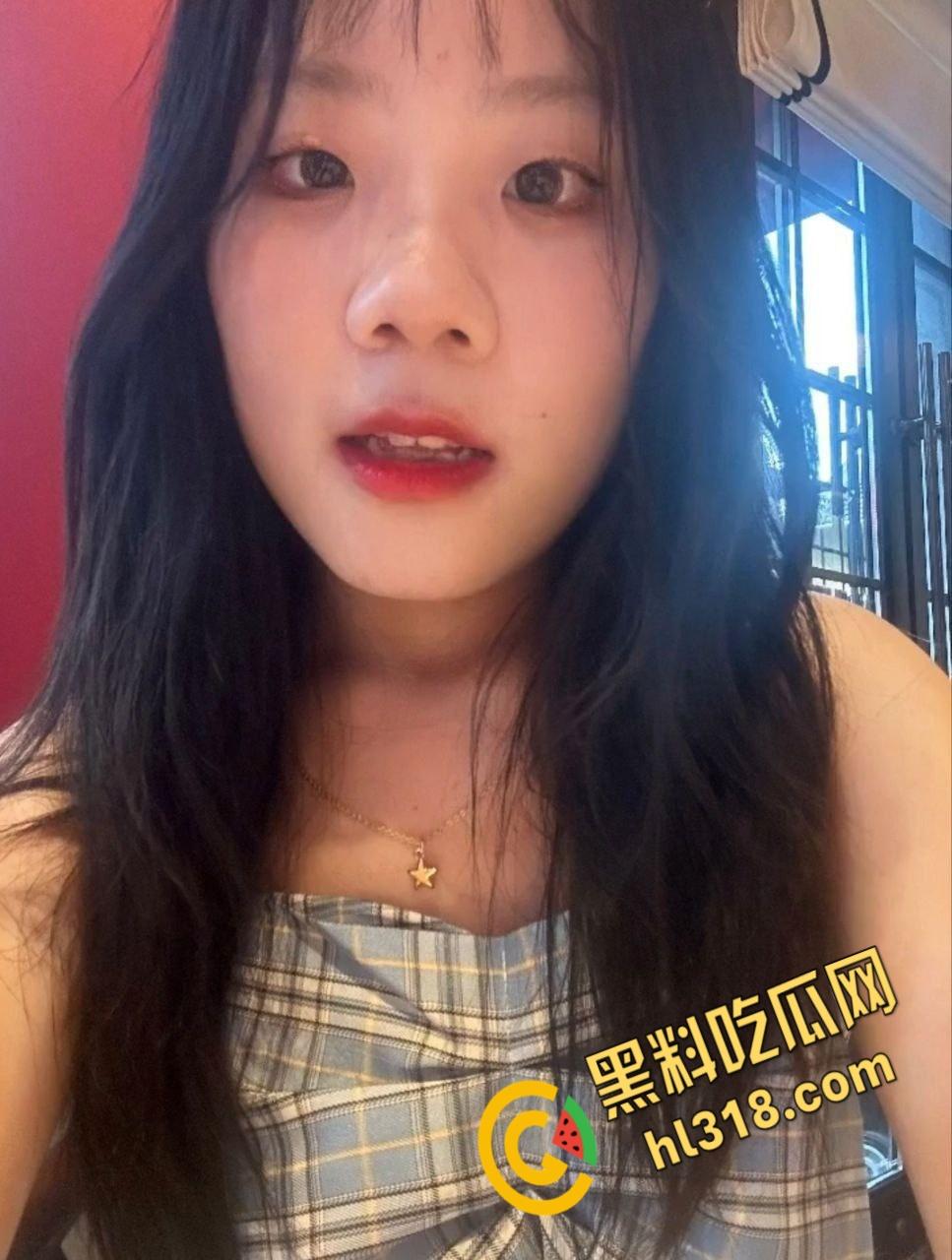 内蒙古师范大学【王诗圆】，刚毕业实习就被主管潜规则，性感开档白丝害羞挡脸，无套抽插内射骚穴！  第1张