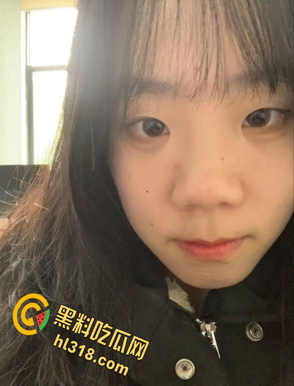 内蒙古师范大学【王诗圆】，刚毕业实习就被主管潜规则，性感开档白丝害羞挡脸，无套抽插内射骚穴！  第2张