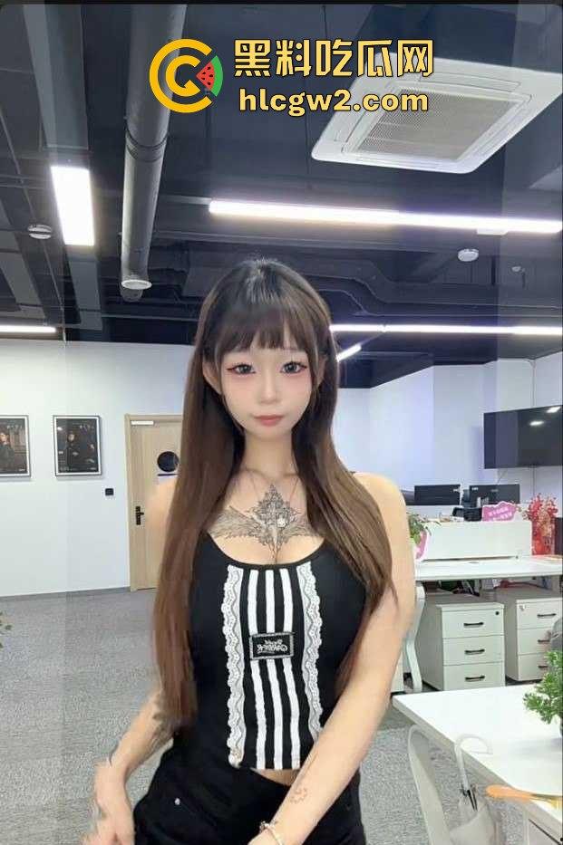 抖音精神小妹【小小姜】翻车！两万粉丝的她竟是隐藏福利姬，高价私密内容被曝光！  第8张