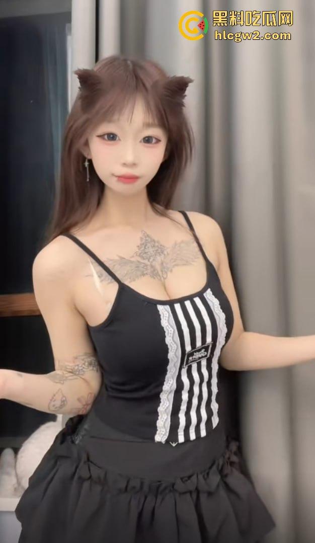 抖音精神小妹【小小姜】翻车！两万粉丝的她竟是隐藏福利姬，高价私密内容被曝光！  第12张