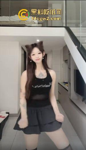 抖音精神小妹【小小姜】翻车！两万粉丝的她竟是隐藏福利姬，高价私密内容被曝光！  第19张