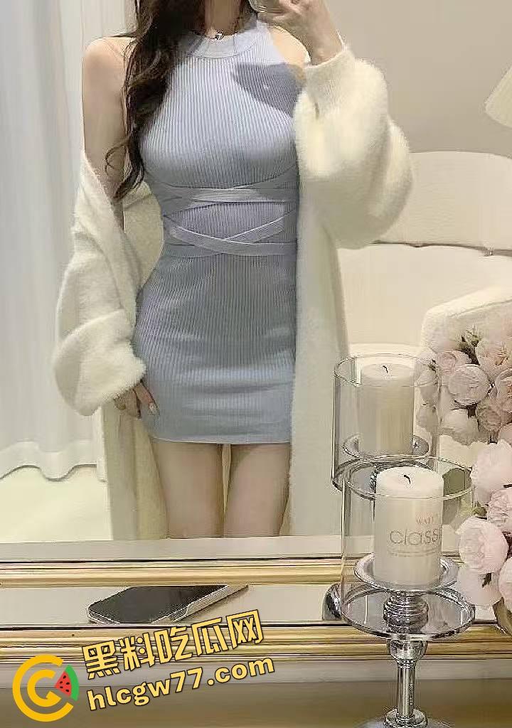 珠海绿帽老公带性瘾人妻 约三单男酒店玩4P 鸡巴都快吃不过来了 撅起肥臀被不停插! 第5张 珠海绿帽老公带性瘾人妻 约三单男酒店玩4P 鸡巴都快吃不过来了 撅起肥臀被不停插! 第5张