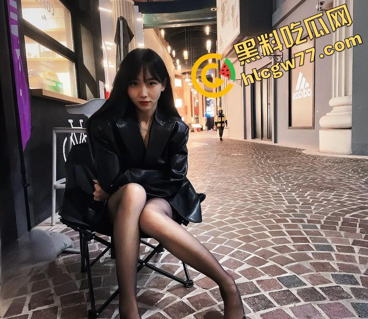 广东佛山反差女神『张淑颖』被劳力士富二代包养曝光!制服黑丝跪舔鸡巴,无套内射操到骚穴白浆四溢,嗷嗷叫爸爸! 第1张 广东佛山反差女神『张淑颖』被劳力士富二代包养曝光!制服黑丝跪舔鸡巴,无套内射操到骚穴白浆四溢,嗷嗷叫爸爸! 第1张