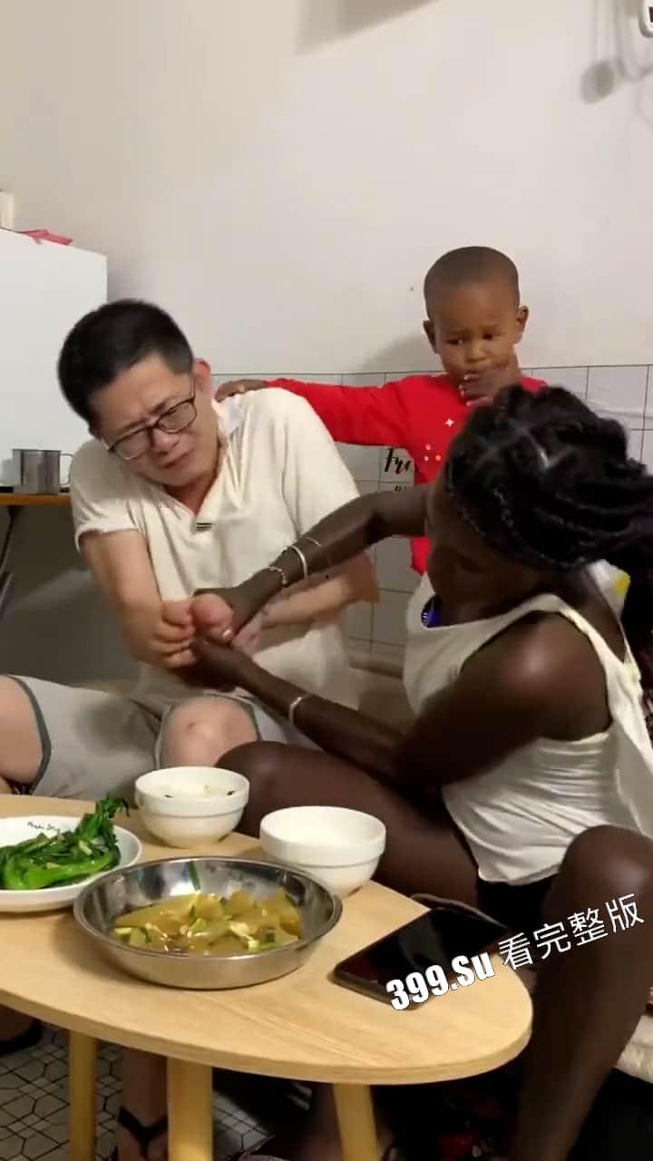 媚黑婊合集 在华黑鬼愈发猖狂 人种替换正在悄然进行… 第8张 媚黑婊合集 在华黑鬼愈发猖狂 人种替换正在悄然进行… 第8张