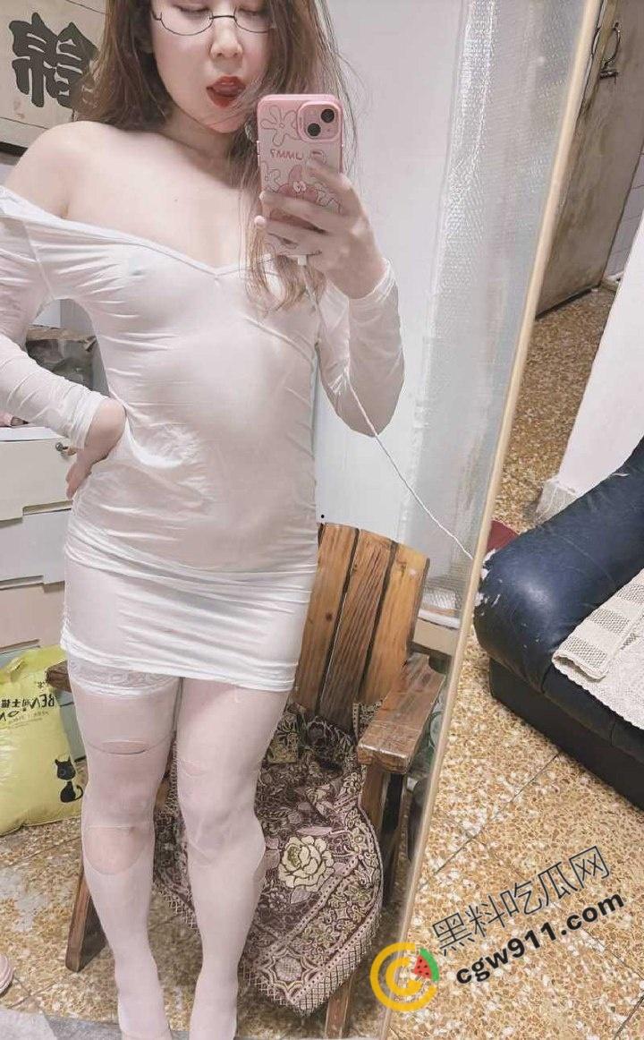 齐齐哈尔骚浪护士【王雪】约炮流出：巨乳翘臀勾魂夺魄，肉棒深吞求精液灌喉，内射小穴特写展示  第3张