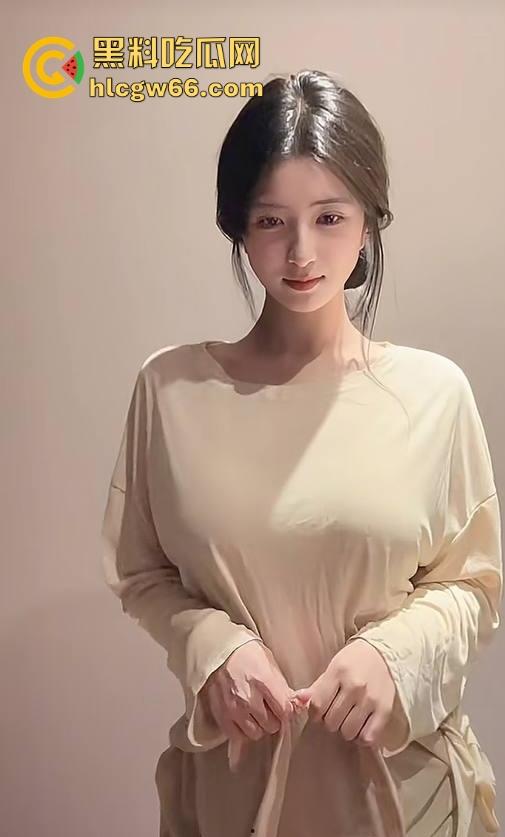 抖音极品性感巨乳网红【一只流氓兔】丰乳肥臀气质风骚 性感胴体充满诱惑力 约炮视频曝光流出！  第4张