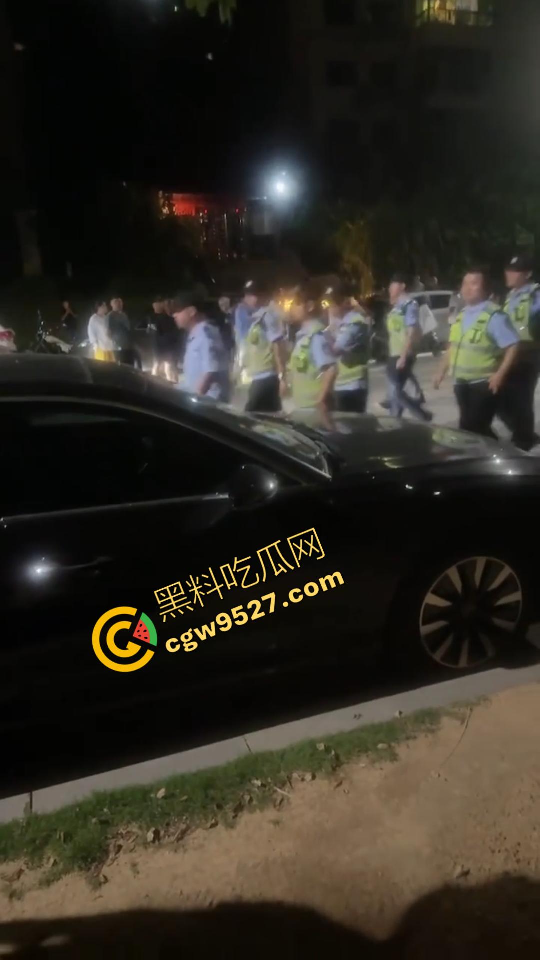 景德镇街头上演惊魂一幕:40岁男子开车撞人导致2死1伤的惨烈悲剧,只因赌博令人丧失理智 第3张 景德镇街头上演惊魂一幕:40岁男子开车撞人导致2死1伤的惨烈悲剧,只因赌博令人丧失理智 第3张