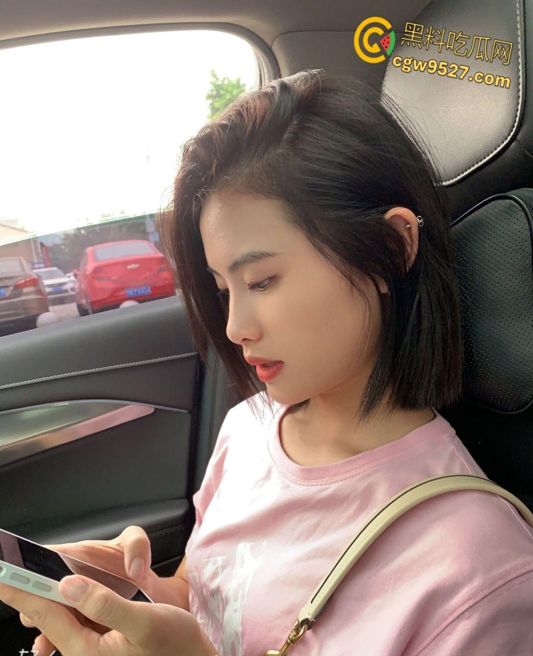 重庆高颜值女友【于意婷】,甜美可爱讲着重庆方言,穿着诱人情趣内衣,被又小又短的无能男友糟蹋了! 第1张 重庆高颜值女友【于意婷】,甜美可爱讲着重庆方言,穿着诱人情趣内衣,被又小又短的无能男友糟蹋了! 第1张