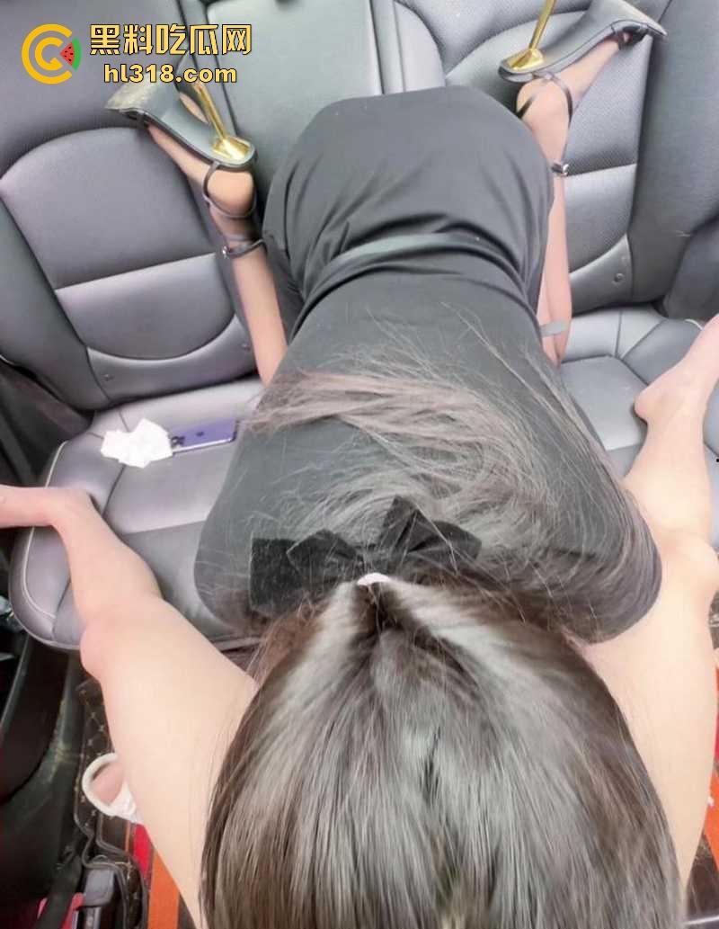 跟女儿第一次车震，小母狗口技娴熟，吸肉棒玩骑乘，一线天嫩逼被无套内射，淫水四溢！  第8张