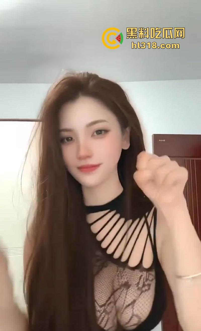 抖音巨乳网红【老刘又胖了】私密擦边热舞曝光,G杯大奶引人注目,劲爆热舞散发原始诱惑! 第5张 抖音巨乳网红【老刘又胖了】私密擦边热舞曝光,G杯大奶引人注目,劲爆热舞散发原始诱惑! 第5张