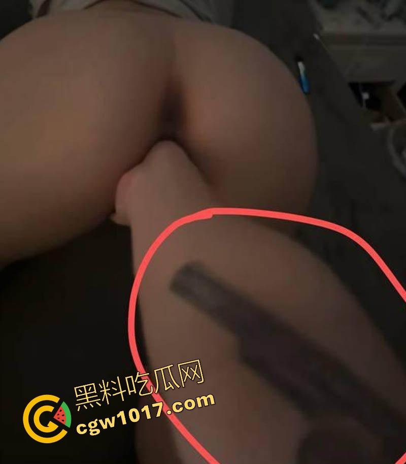 昔日抖音第一枪【厄卡伦】重出江湖,回归第一炮还是给了老情人,高颜值反差人妻,全程露脸舔掉骑乘,骚到飞起! 第8张 昔日抖音第一枪【厄卡伦】重出江湖,回归第一炮还是给了老情人,高颜值反差人妻,全程露脸舔掉骑乘,骚到飞起! 第8张