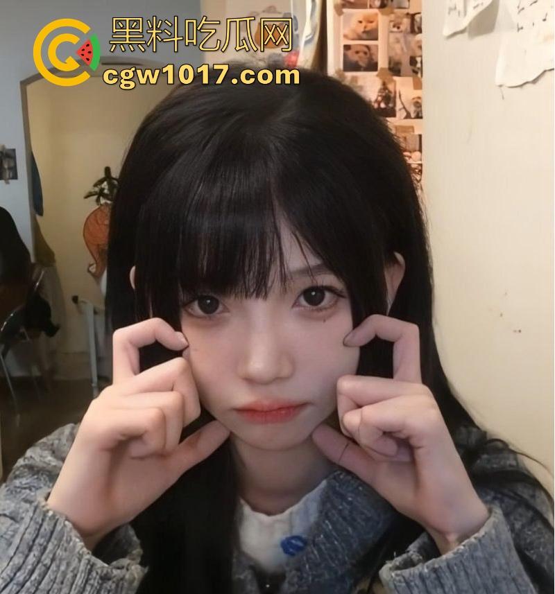 抖音高颜值网红【不要乱倒垃圾】早期私密视频曝光,极品尤物露脸深情口交深喉, 高清无码甜妹人设崩塌! 第6张 抖音高颜值网红【不要乱倒垃圾】早期私密视频曝光,极品尤物露脸深情口交深喉, 高清无码甜妹人设崩塌! 第6张