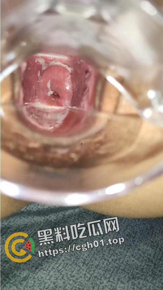 学姐的小穴初开发！巨乳学姐的小穴用上扩张器 原来这就是有钱人几把的视角  第6张