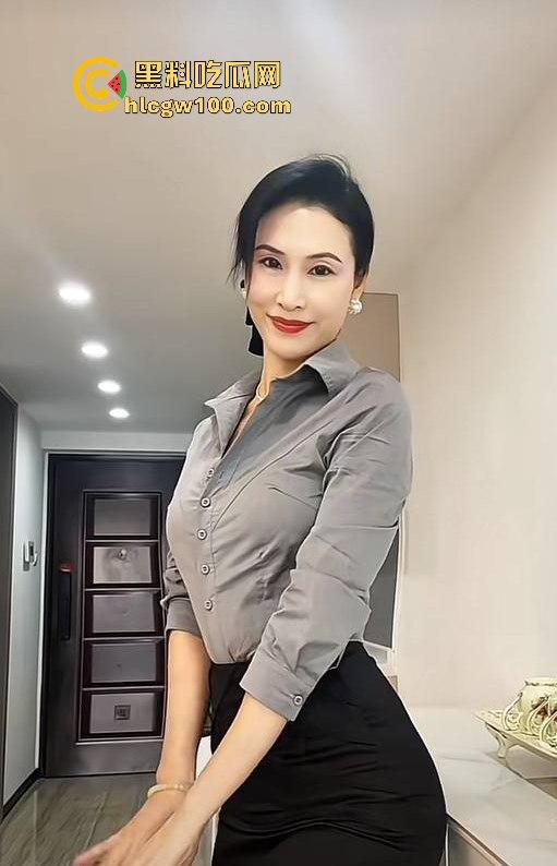 抖音成熟御姐【魔都女人俗称魔女】不良视频曝光,极品尤物风情万种啪啪漏奶,成熟女人的魅力太吸引人了! 第9张 抖音成熟御姐【魔都女人俗称魔女】不良视频曝光,极品尤物风情万种啪啪漏奶,成熟女人的魅力太吸引人了! 第9张