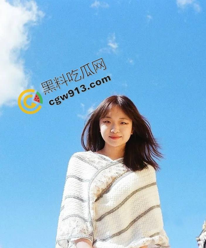 上海财经大学嫩妹黄玉凤: 金主爸爸的掌上明珠or富二代的新欢女主角,她究竟有何魅力? 第3张 上海财经大学嫩妹黄玉凤: 金主爸爸的掌上明珠or富二代的新欢女主角,她究竟有何魅力? 第3张