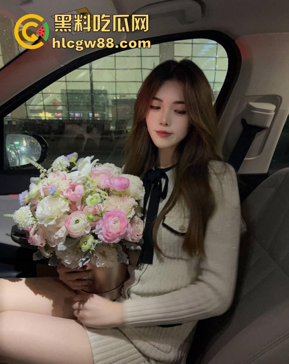 极品高颜值小母狗【黎欢欢】在高级私人餐厅玩露出 粉嫩的奶头 吃着主人的鸡吧,内容炸裂! 第3张 极品高颜值小母狗【黎欢欢】在高级私人餐厅玩露出 粉嫩的奶头 吃着主人的鸡吧,内容炸裂! 第3张