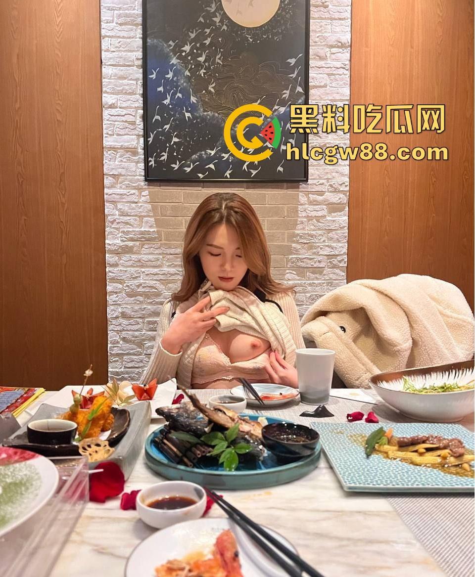 极品高颜值小母狗【黎欢欢】在高级私人餐厅玩露出 粉嫩的奶头 吃着主人的鸡吧,内容炸裂! 第15张 极品高颜值小母狗【黎欢欢】在高级私人餐厅玩露出 粉嫩的奶头 吃着主人的鸡吧,内容炸裂! 第15张