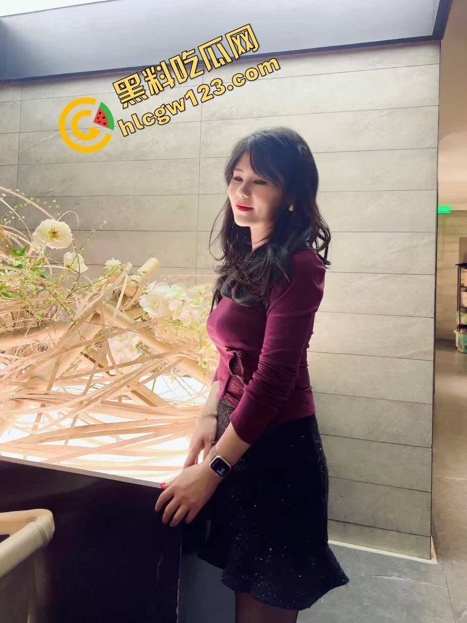 什么叫骚逼整活届的活教材？看完这位熟女的骚技，你就知道什么叫经验不是白长的！  第3张