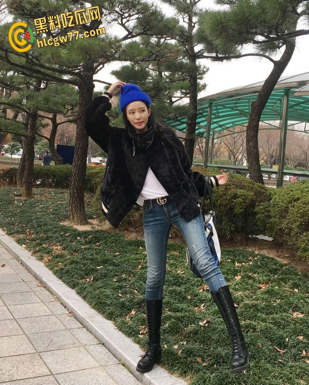 韩国风骚人妻露脸自拍,长腿反差尤物情趣诱惑,淫叫水多掀情欲巅峰! 第2张 韩国风骚人妻露脸自拍,长腿反差尤物情趣诱惑,淫叫水多掀情欲巅峰! 第2张