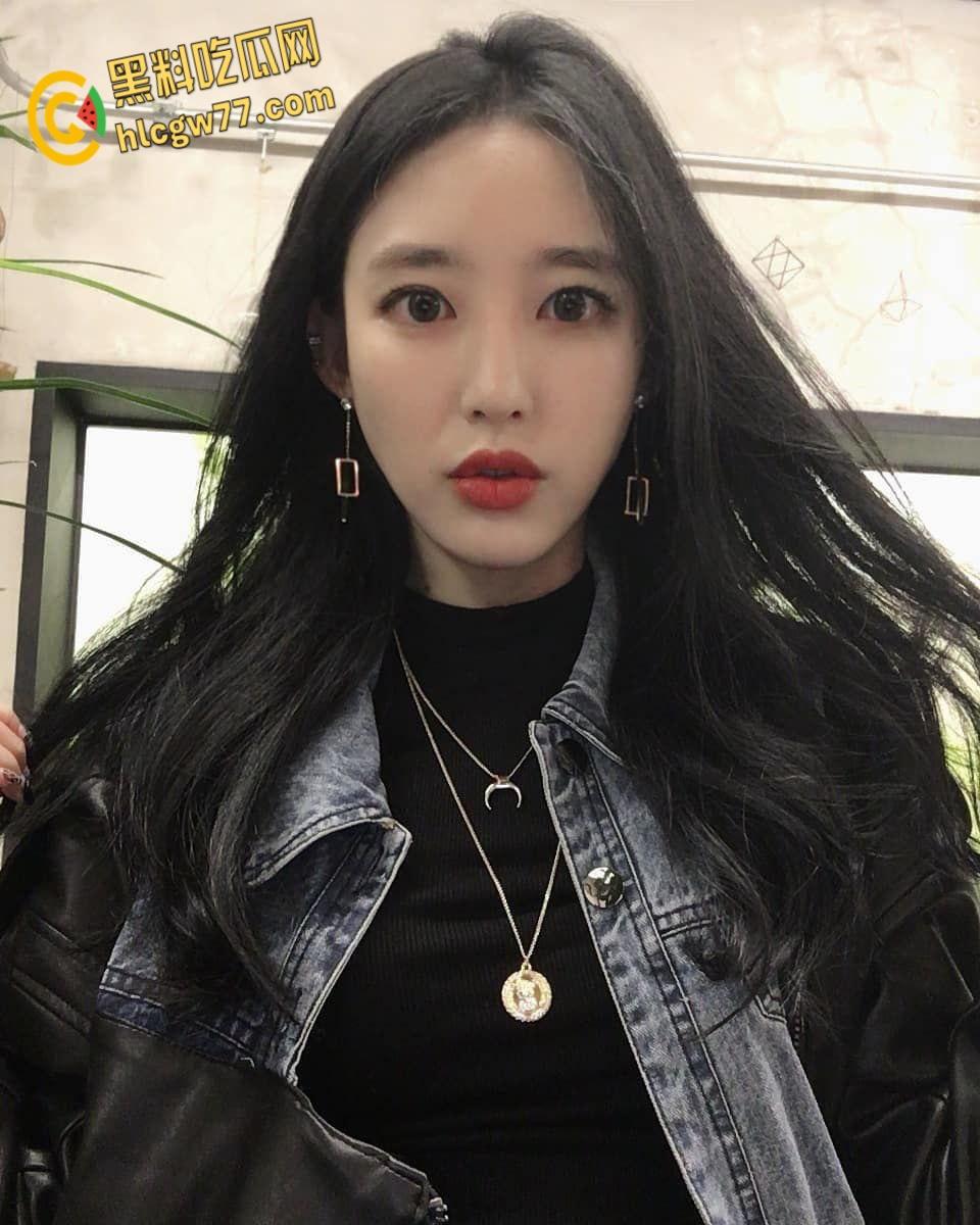 韩国风骚人妻露脸自拍,长腿反差尤物情趣诱惑,淫叫水多掀情欲巅峰! 第3张 韩国风骚人妻露脸自拍,长腿反差尤物情趣诱惑,淫叫水多掀情欲巅峰! 第3张