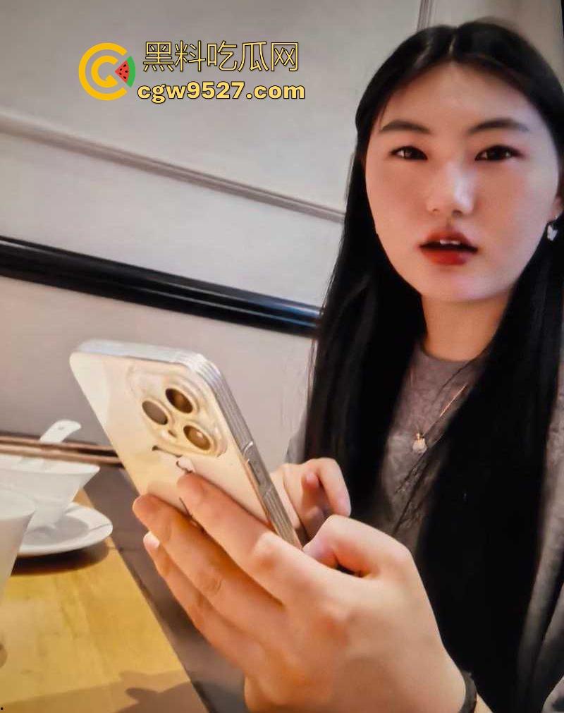 河北工业大学微胖学姐【林琮】约炮视频被曝，露脸口交深喉吞屌，被情夫操的淫叫不止，纯纯的骚母狗！  第1张