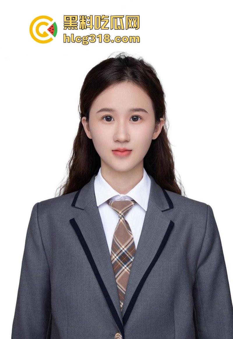 河南农业大学应届毕业生【李筱莹】下海接客曝光！实习老师化身足控女王，人靓足美服务到位！  第3张