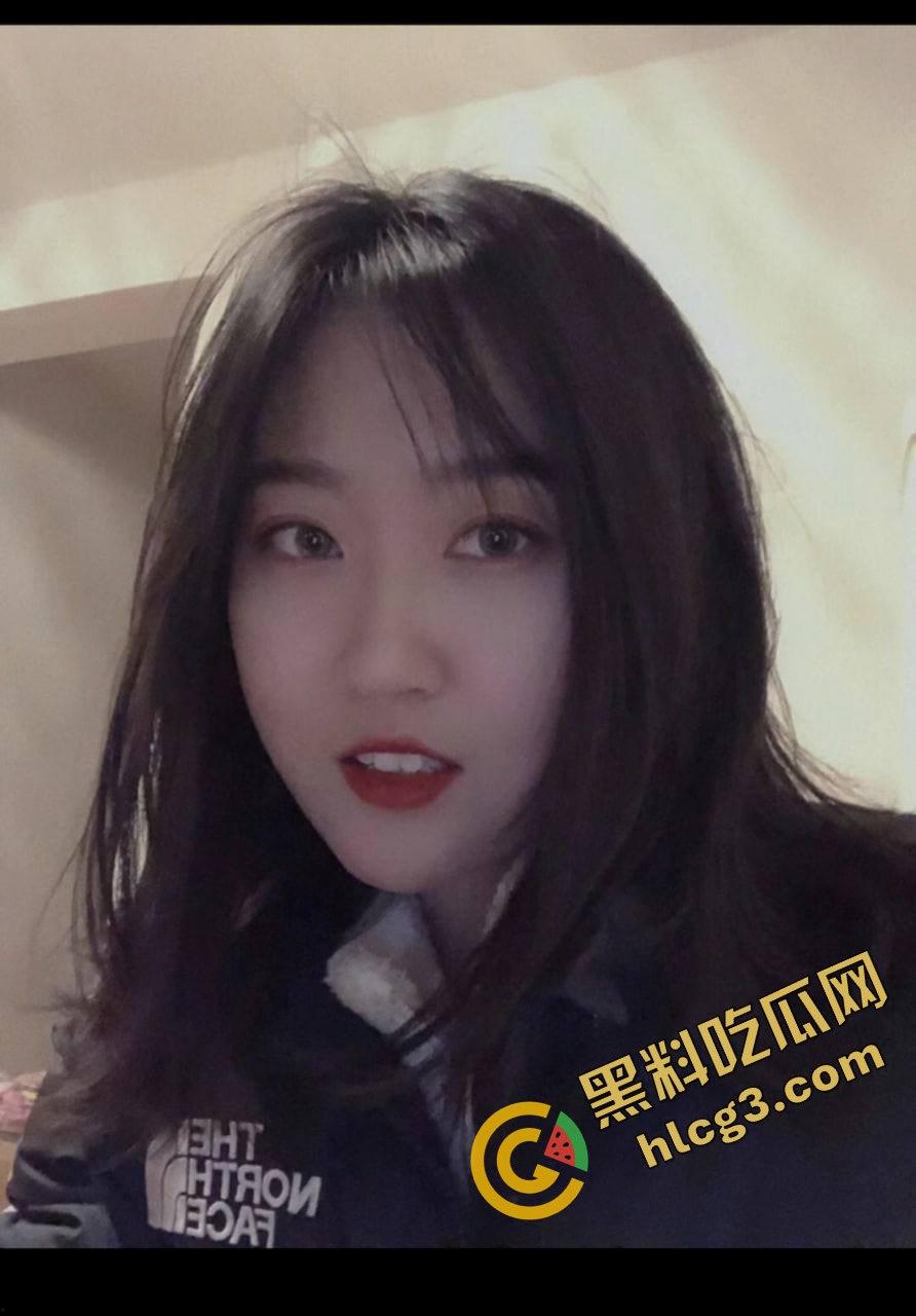 上海交通大学极品反差婊『徐雅茹』肉眼可见的骚 不雅性爱合集通通泄密流出！  第3张