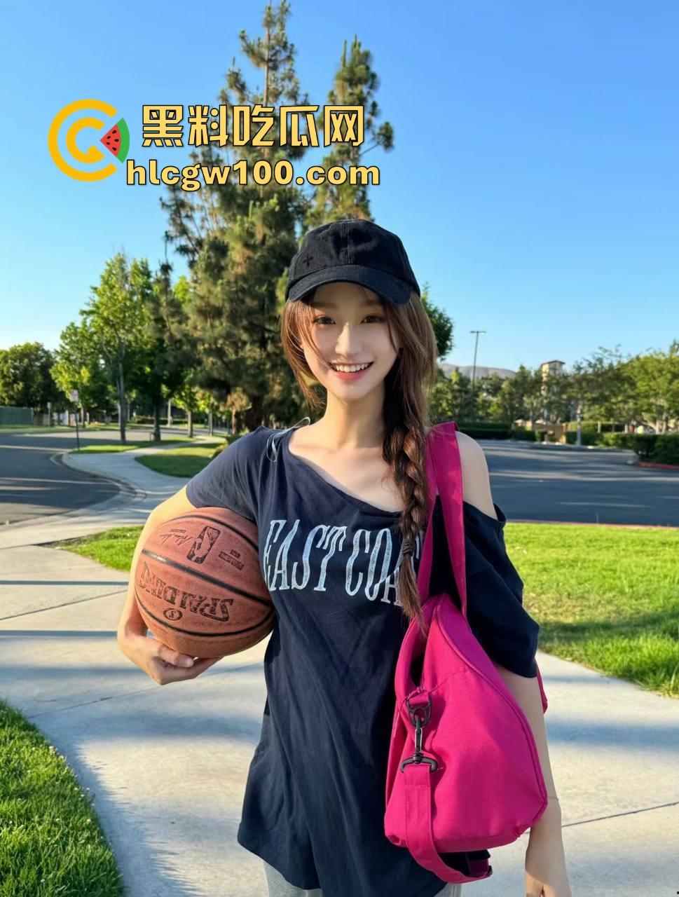 有钱人的新型乐器广州富二代脱光拜金女,屁股被敲出新节奏,这鼓质量真抗打,长得像黄渤敲得有点出戏! 第5张 有钱人的新型乐器广州富二代脱光拜金女,屁股被敲出新节奏,这鼓质量真抗打,长得像黄渤敲得有点出戏! 第5张