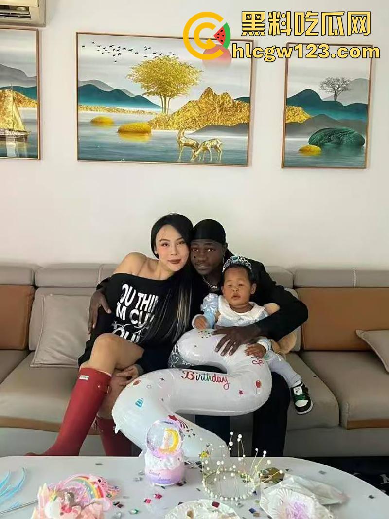 媚黑婊骚逼嫁大屌黑人，不收彩礼随便玩，一步到胃疯狂撞击，据说和黑人回到老家，还被多人轮奸呢！  第2张