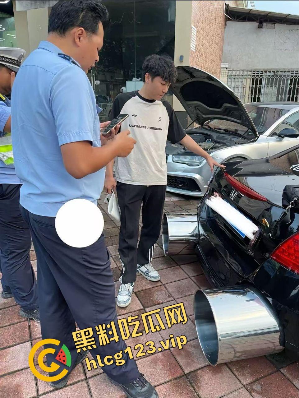 广东抖音网红改装车离谱！排气孔大到能塞下一个人，玩得也太过分了吧！  第7张