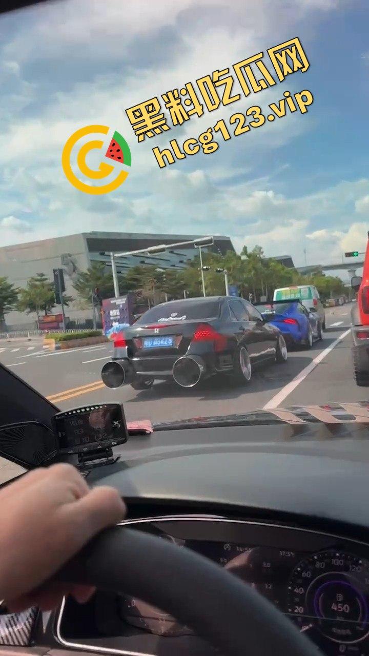 广东抖音网红改装车离谱！排气孔大到能塞下一个人，玩得也太过分了吧！  第9张